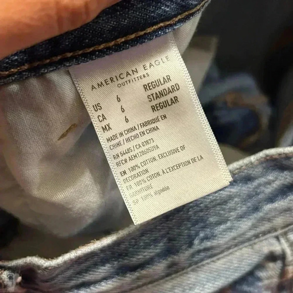 American Eagle Relaxed Mom jeans high rise size 4 regular in EUC - Picture 7 of 7